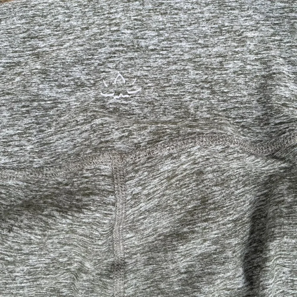 ** Beyond Yoga colorblock leggings space dye heathered green Small